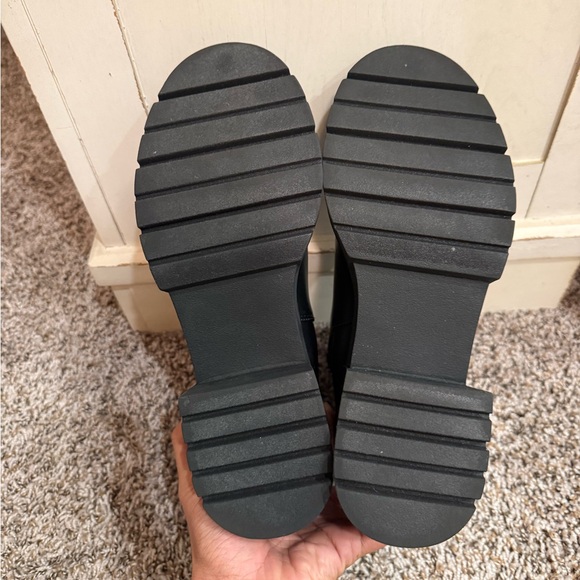 Madden Girl Platform Chelsea Boots - Picture 4 of 10